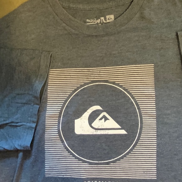 Quicksilver t-shirt. - Picture 1 of 6